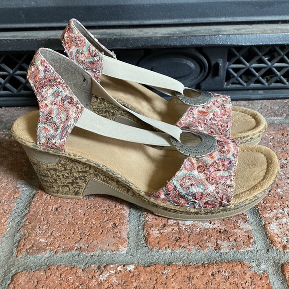 Rieker Regina Slingback T Strap Wedge Sandal SZ 10 EU 41 EUC! - Picture 2 of 8